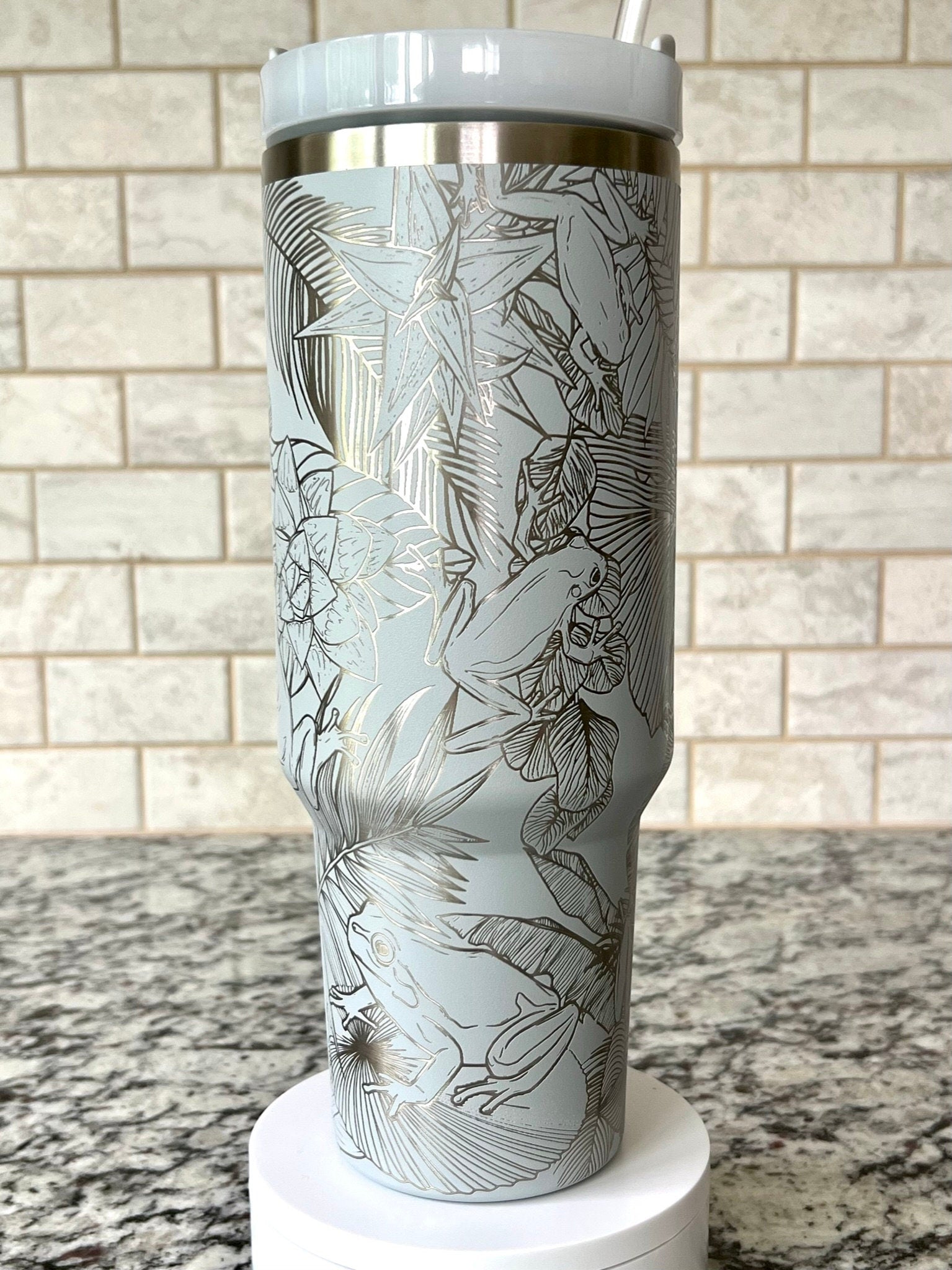 Tree Frogs Tumbler Wrap SVG | 40oz Laser Engraving File | Rotary Ready Digital Design | Jungle Theme SVG