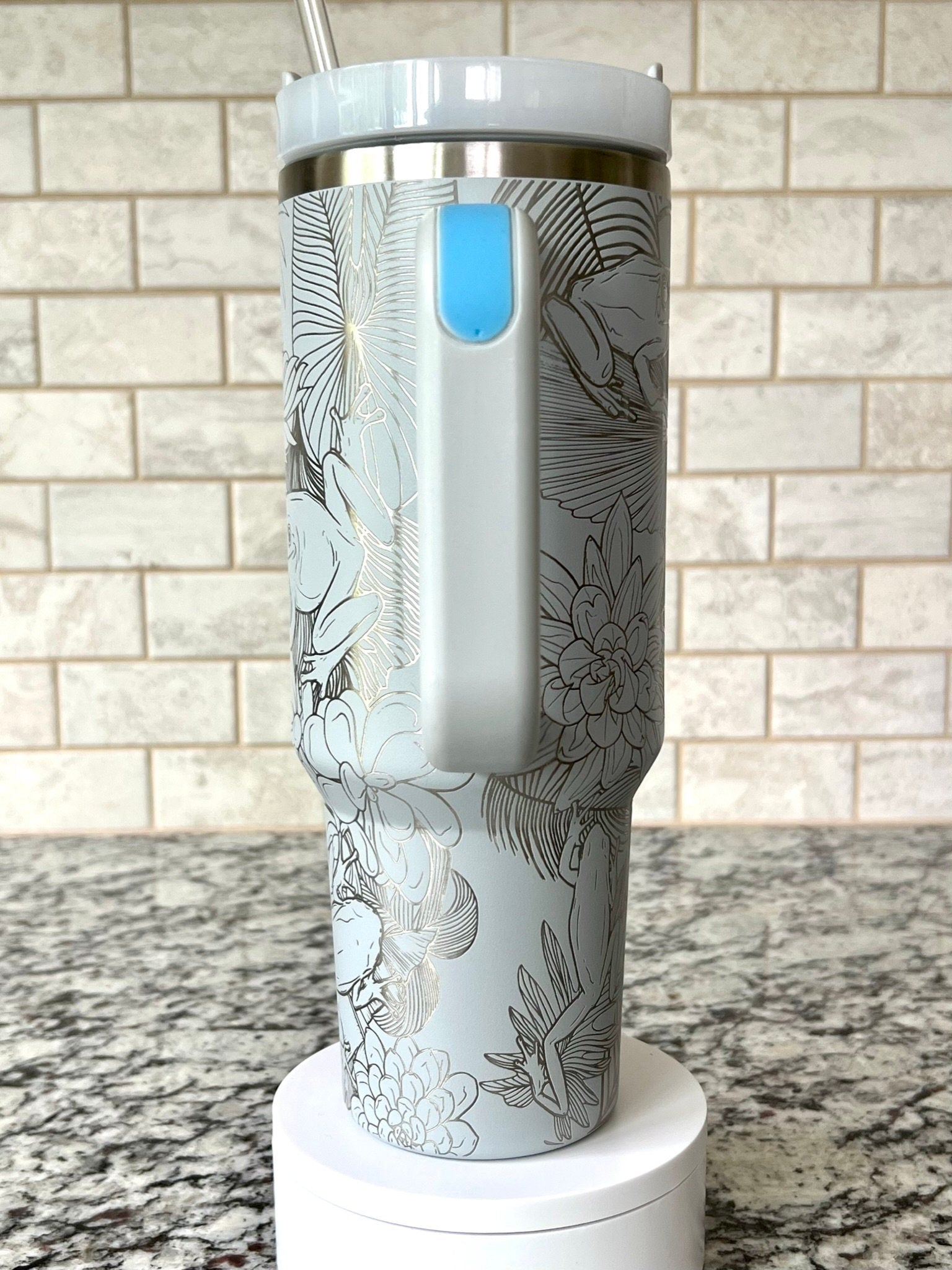 Tree Frogs Tumbler Wrap SVG | 40oz Laser Engraving File | Rotary Ready Digital Design | Jungle Theme SVG