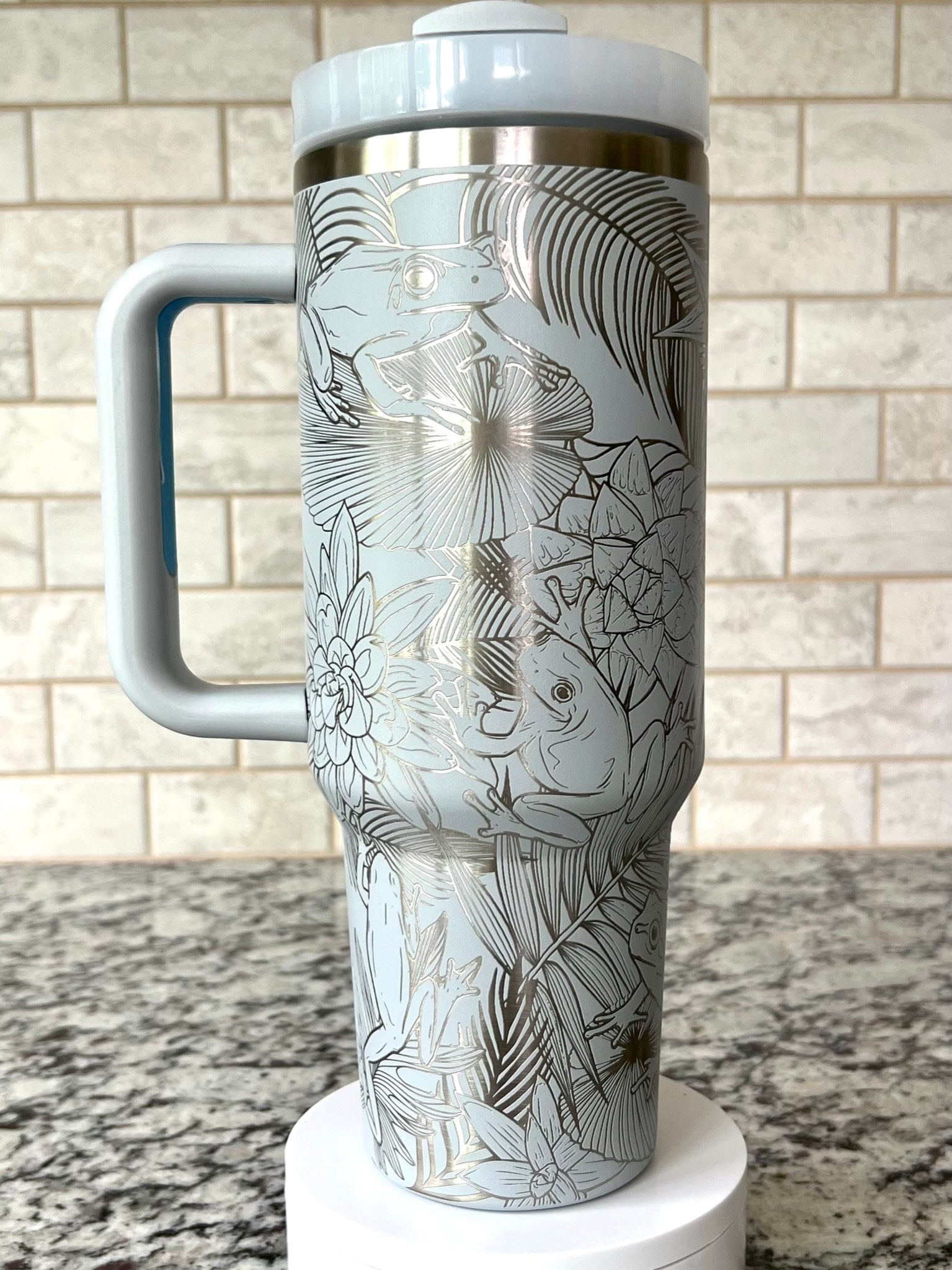 Tree Frogs Tumbler Wrap SVG | 40oz Laser Engraving File | Rotary Ready Digital Design | Jungle Theme SVG